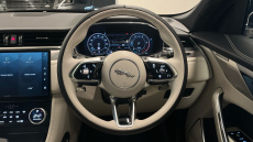 Jaguar F-Pace 2.0 D200 R-Dynamic SE Black 5dr Auto AWD Diesel Estate